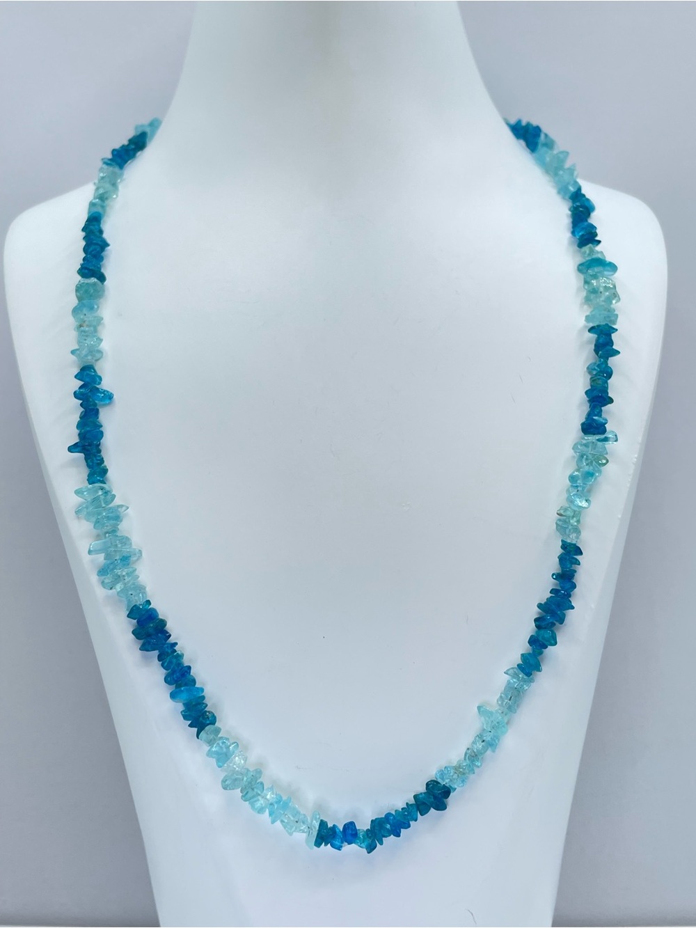 The Genuine Gemstone Co TGGC 925 Sterling Blue Gemstone Chip Necklace